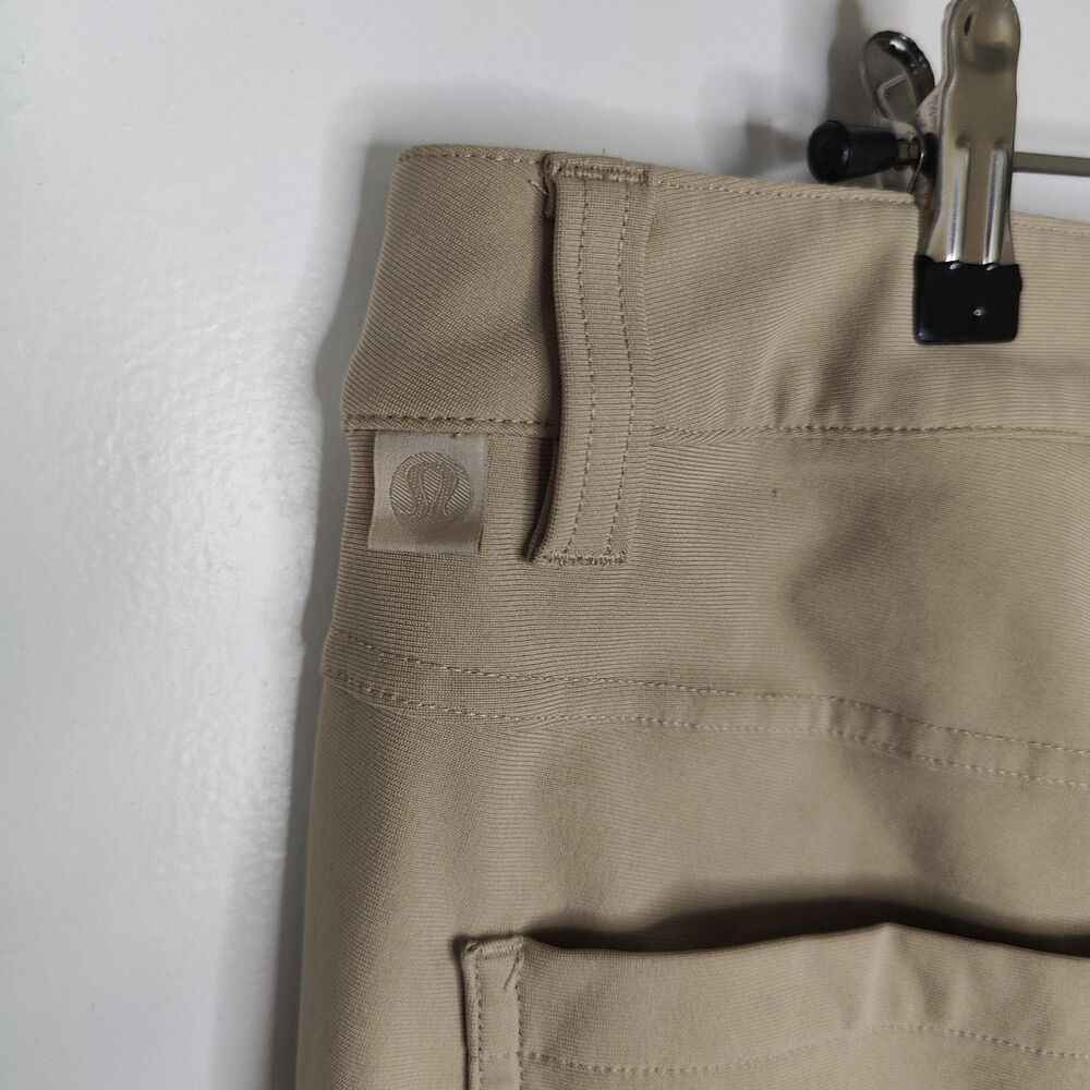 Lululemon ABC Slim-Fit 5 Pocket Pant Warpstreme Mens 32x28 Beige LM5AD8S - Picture 4 of 6